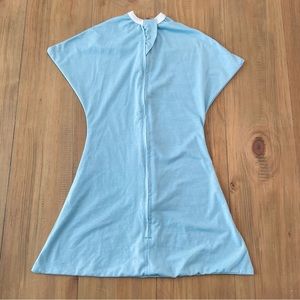 Sleeping Baby Zipadee-Zip Transition Blanket Size 3-6M Blue Infant